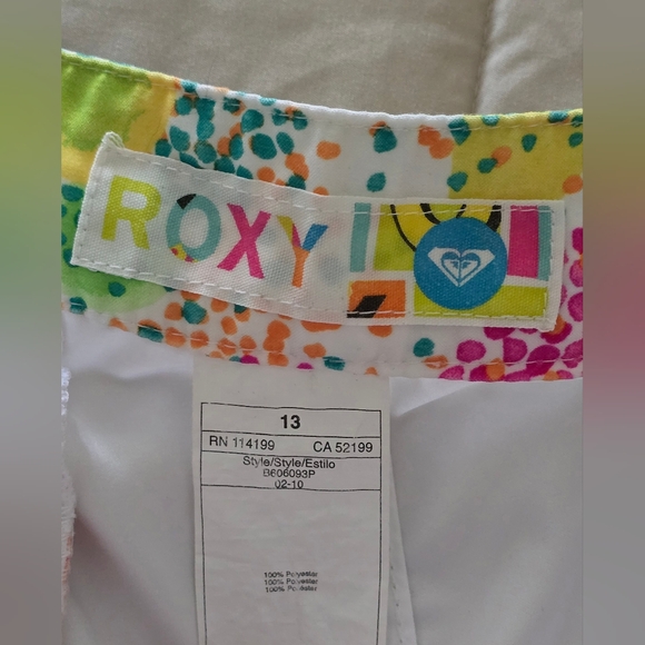Vintage Roxy Board Shorts - Picture 5 of 7
